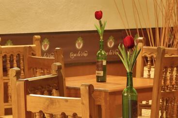 هتل Casa De Vino
