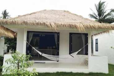 هتل Laemsing Whitehouse Resort