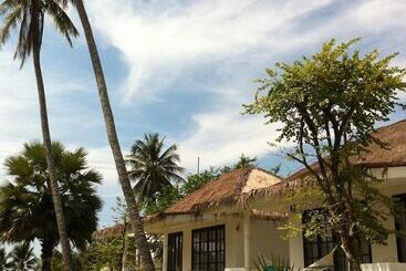 هتل Laemsing Whitehouse Resort