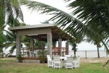 هتل Laemsing Whitehouse Resort