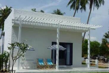 هتل Laemsing Whitehouse Resort