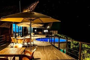 هتل Massinga Beach Lodge