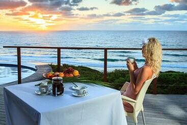 هتل Massinga Beach Lodge