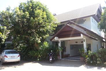 هتل Thong Paeka