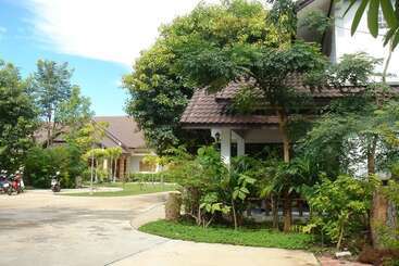 هتل Thong Paeka