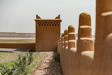 تختخواب و صبحانه Ecolodge L Ile De Ouarzazate