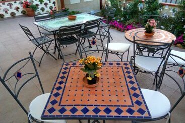 تختخواب و صبحانه Le Camelie