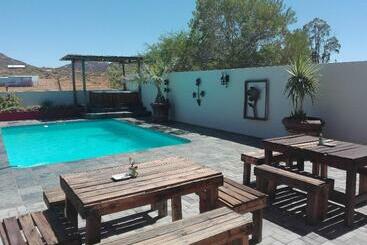 Daisy Country Lodge