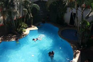 هتل Arena Caliente