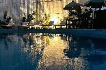 فندق Delfines De Chicama
