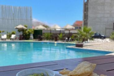 فندق Delfines De Chicama
