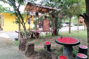 هتل Douangjinda Resort