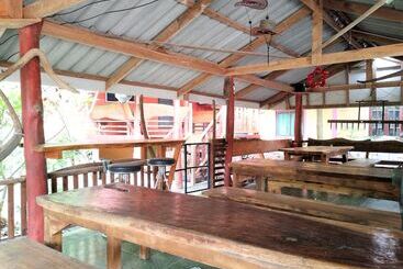 هتل Douangjinda Resort