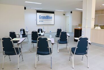 هتل Grandblue Resort