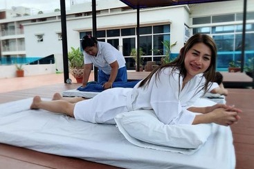 هتل Grandblue Resort