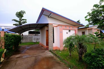 هتل Koko Resort Sakon Nkhon