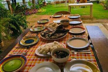 فندق Rene's Diverslounge Resort