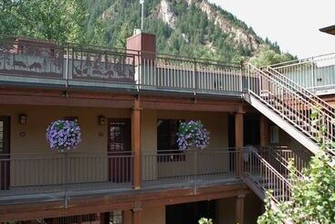 هتل Annabelle Inn