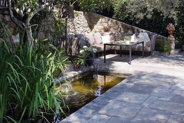 هتل Bastide Saint Antoine  Relais & Chateaux