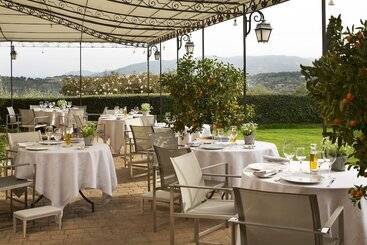 هتل Bastide Saint Antoine  Relais & Chateaux