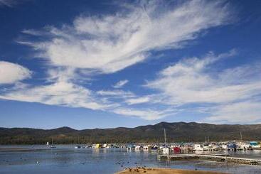 هتل Big Bear Frontier