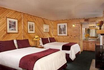 هتل Big Bear Frontier