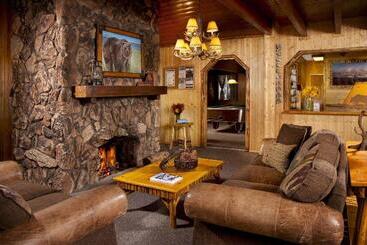 هتل Big Bear Frontier