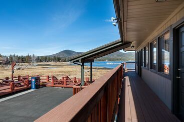 هتل Big Bear Frontier