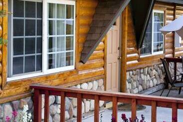 هتل Big Bear Frontier