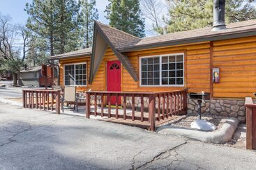 هتل Big Bear Frontier