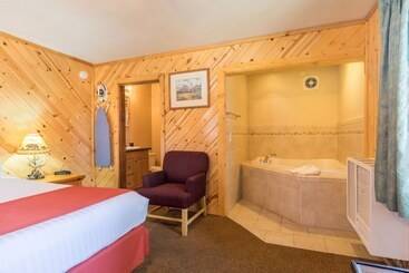 هتل Big Bear Frontier