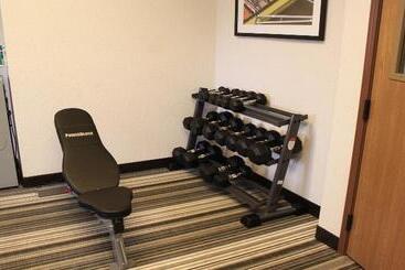 هتل Affordable Suites Of America Tulsa