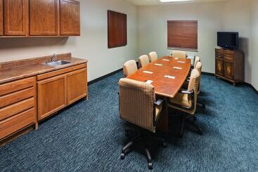 هتل Affordable Suites Of America Tulsa