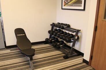 هتل Affordable Suites Of America Tulsa