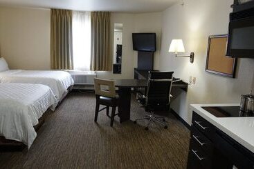 هتل Affordable Suites Of America Tulsa