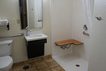 هتل Affordable Suites Of America Tulsa