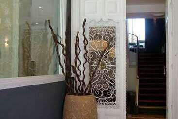 هتل Carmen Boutique