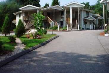 هتل Cedar Park Inn