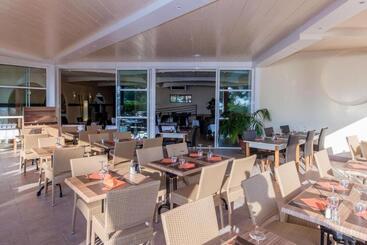هتل Club Marina Viva