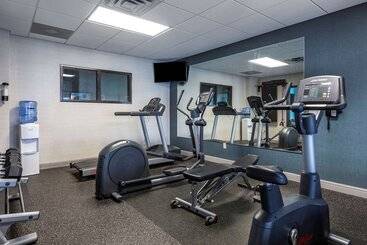 هتل Comfort Inn & Suites Grand Blanc Flint