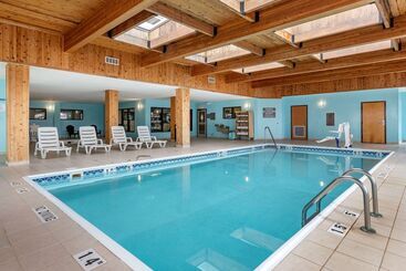 هتل Comfort Inn & Suites Grand Blanc Flint