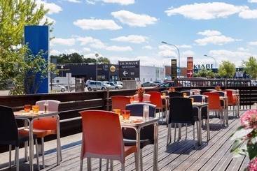 Fh Confort Hotel Orléans Co Met