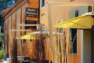 هتل Ferrara