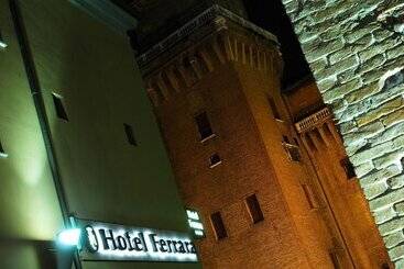 هتل Ferrara