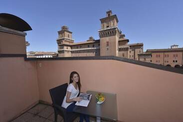 هتل Ferrara