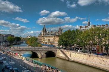 هتل Les Rives De Notre Dame