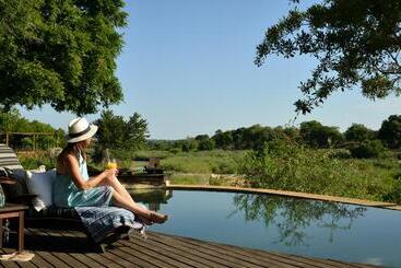 هتل Lion Sands  Tinga Lodge