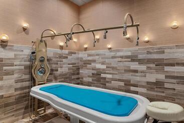 هتل Marriott's Barony Beach Club