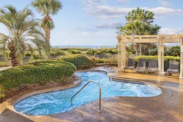 هتل Marriott's Barony Beach Club