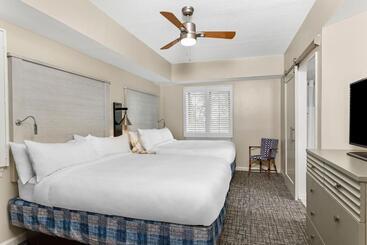 هتل Marriott's Barony Beach Club